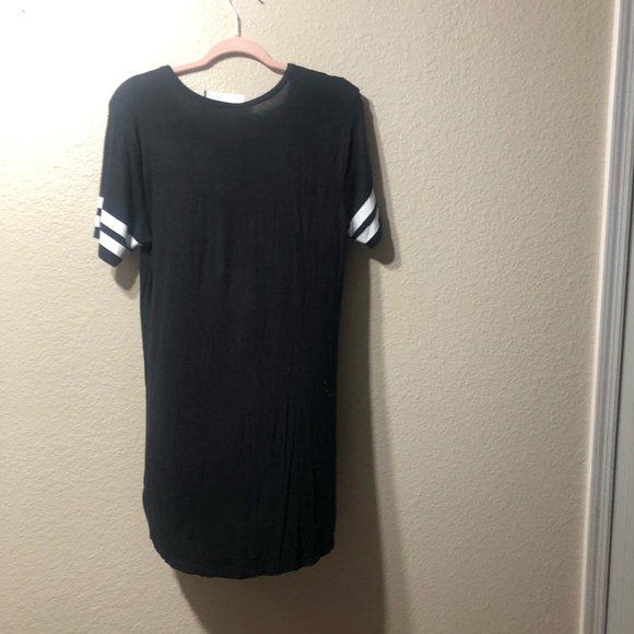 Davids Bridal. Sleep shirt. Great for honeymoon - Picture 2 of 5